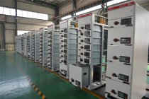 GCK型低壓抽出式開(kāi)關(guān)柜 GCK型低壓抽出式開(kāi)關(guān)柜