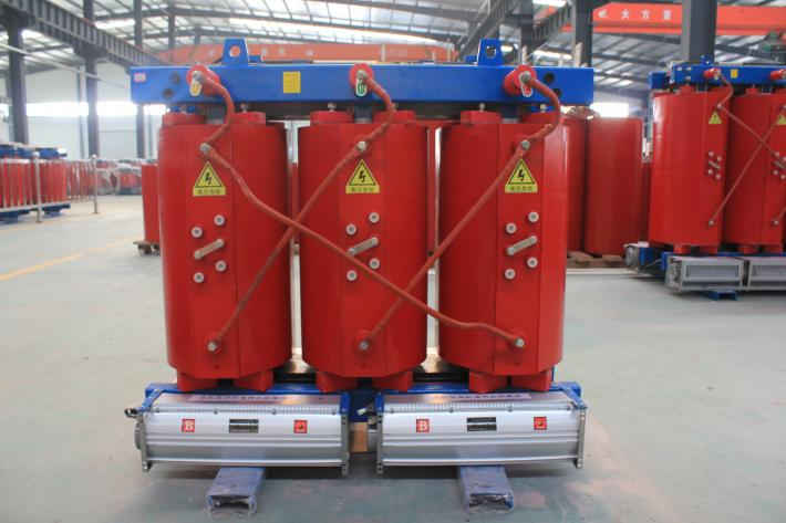 一般北京創(chuàng)聯(lián)匯通電氣全鋁的干式變壓器800kva價(jià)格是33900元，全銅的800kva干式變壓器價(jià)格是65000元。